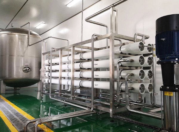 製藥工業的純化水設備跟普通的青青草原AV视频有什麽區別？